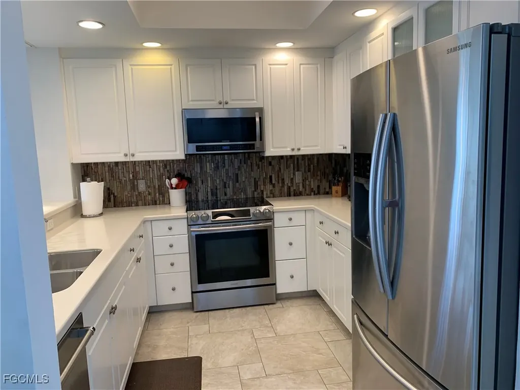2090 W First Street Fort Myers FL 33901