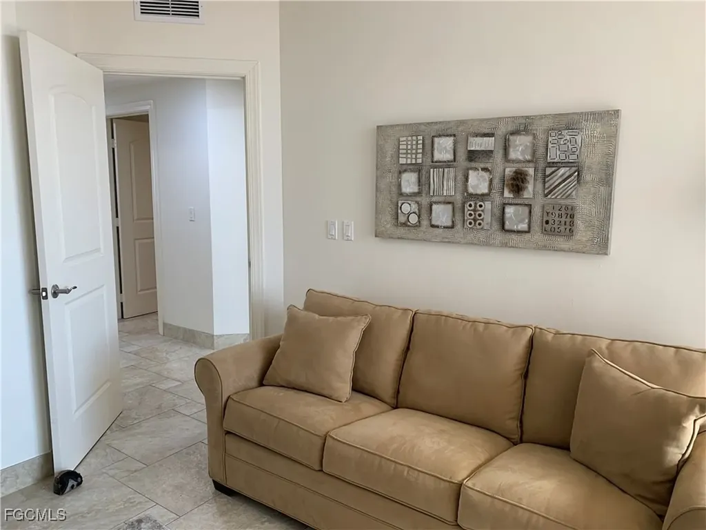 2090 W First Street Fort Myers FL 33901