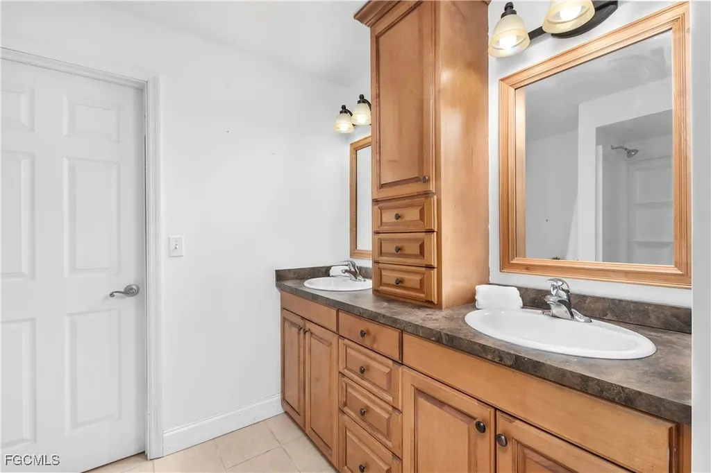 6047 Tabor Avenue Fort Myers FL 33905