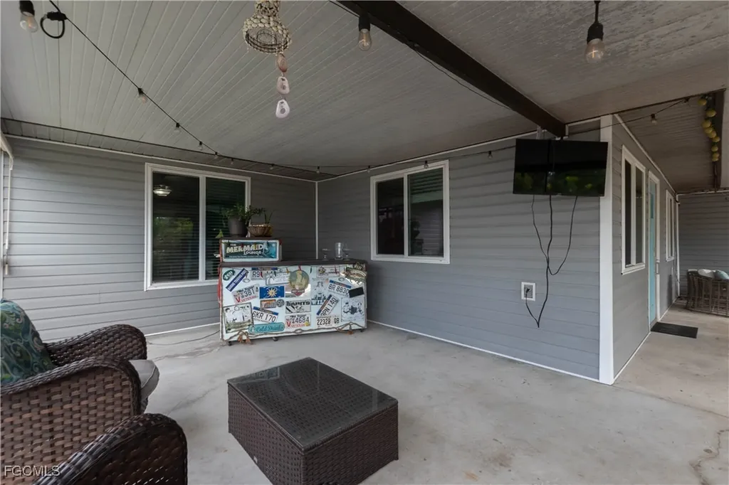 6047 Tabor Avenue Fort Myers FL 33905