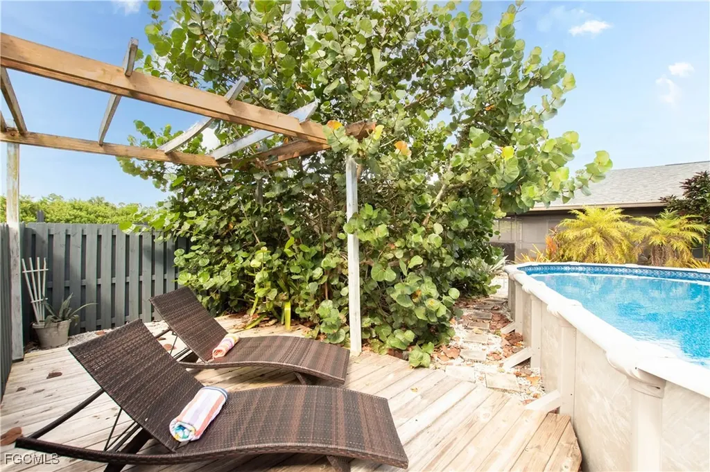 6047 Tabor Avenue Fort Myers FL 33905