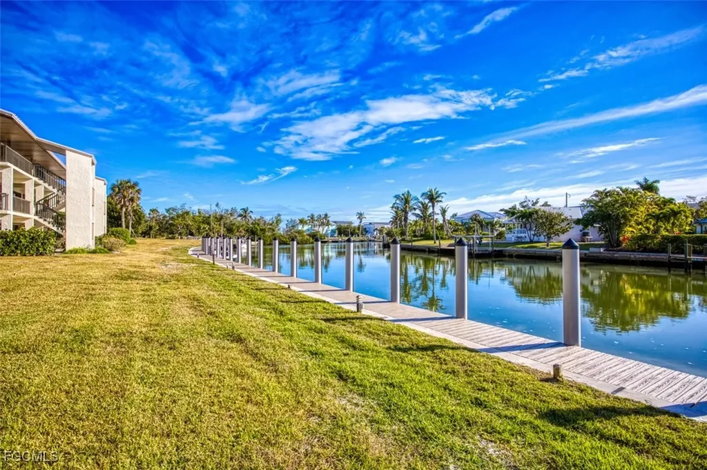 1250 Tennisplace Court Sanibel FL 33957