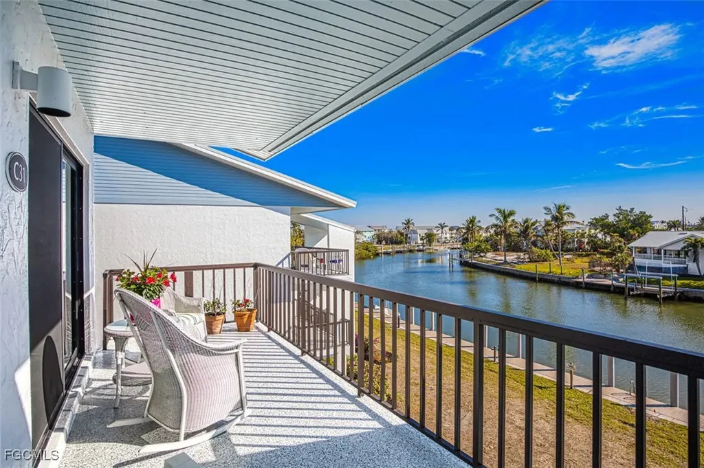 1250 Tennisplace Court Sanibel FL 33957