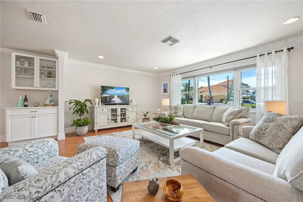 119 SW 52nd Terrace Cape Coral FL 33914