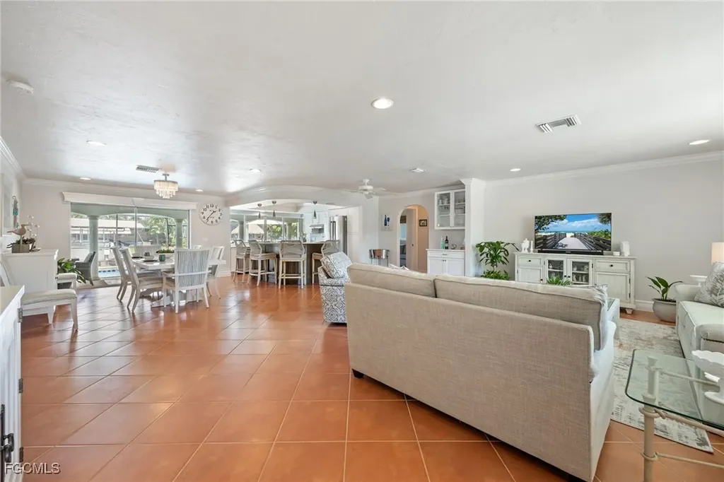 119 SW 52nd Terrace Cape Coral FL 33914