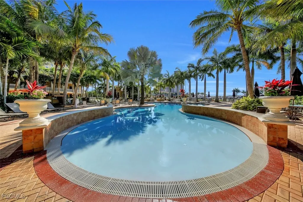 6061 Silver King Boulevard Cape Coral FL 33914