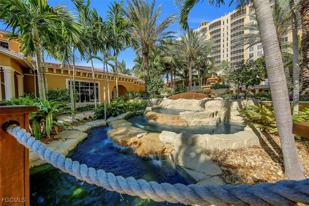 6061 Silver King Boulevard Cape Coral FL 33914