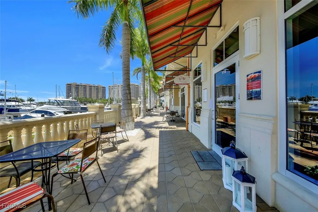 6061 Silver King Boulevard Cape Coral FL 33914