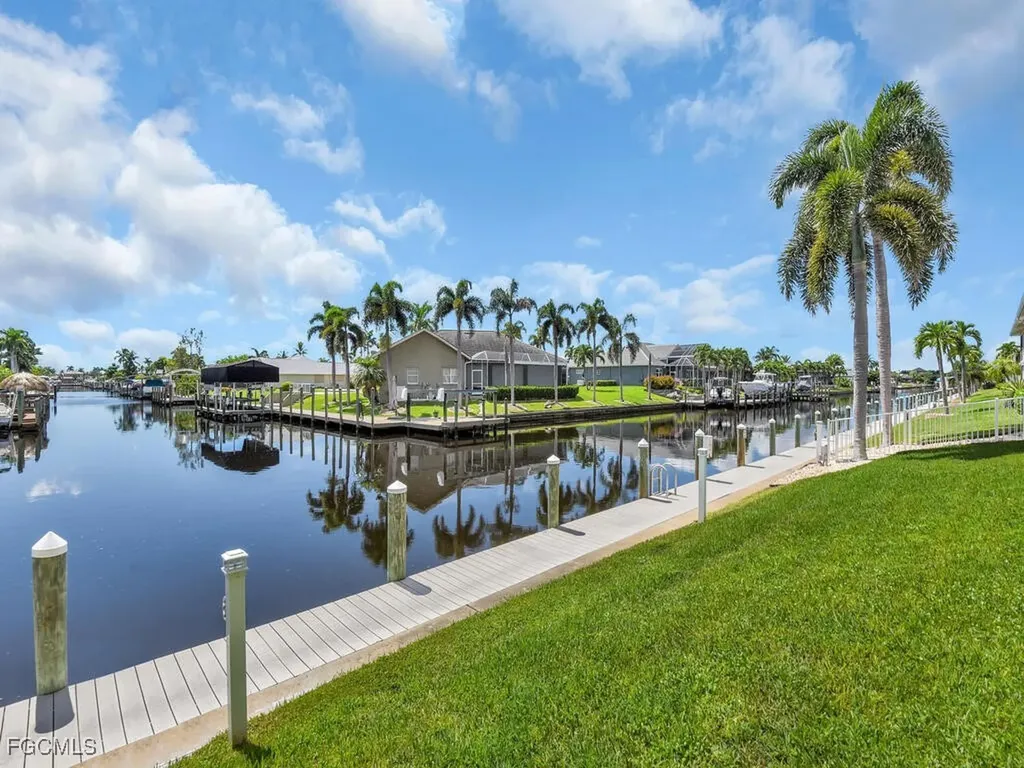 902 SW 48th Terrace Cape Coral FL 33914