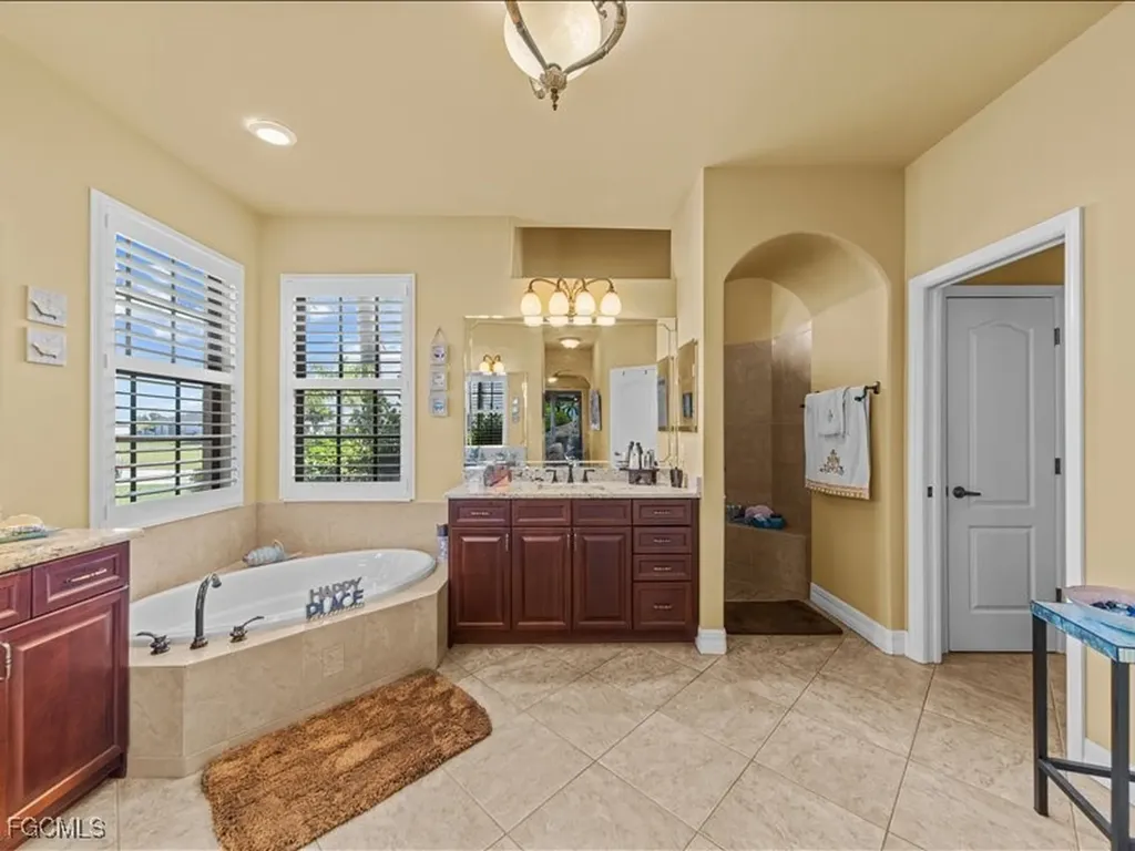 320 NW 26th Avenue Cape Coral FL 33993