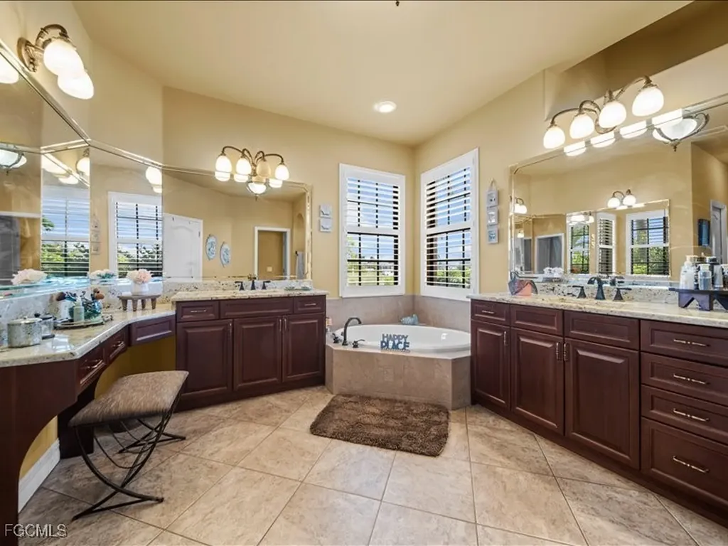 320 NW 26th Avenue Cape Coral FL 33993