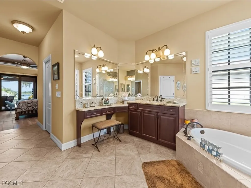 320 NW 26th Avenue Cape Coral FL 33993