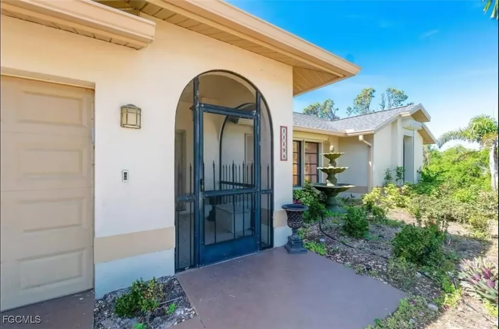 11195 Seabreeze Avenue Port Charlotte FL 33981