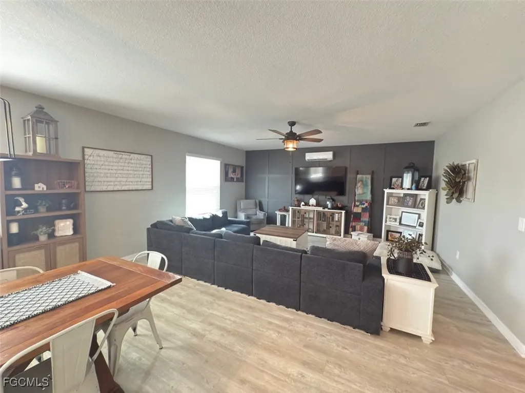 713 NW 37th Place Cape Coral FL 33993