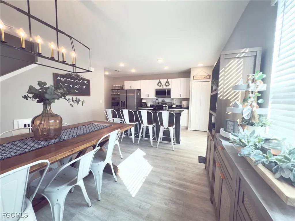 713 NW 37th Place Cape Coral FL 33993