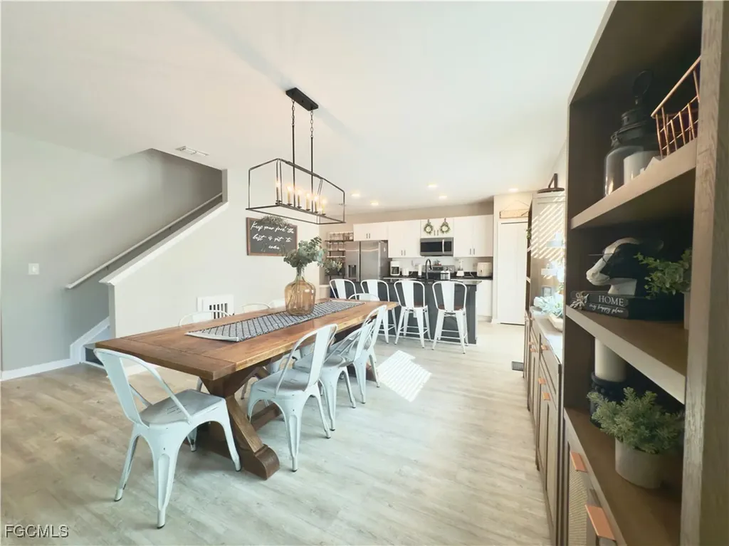 713 NW 37th Place Cape Coral FL 33993