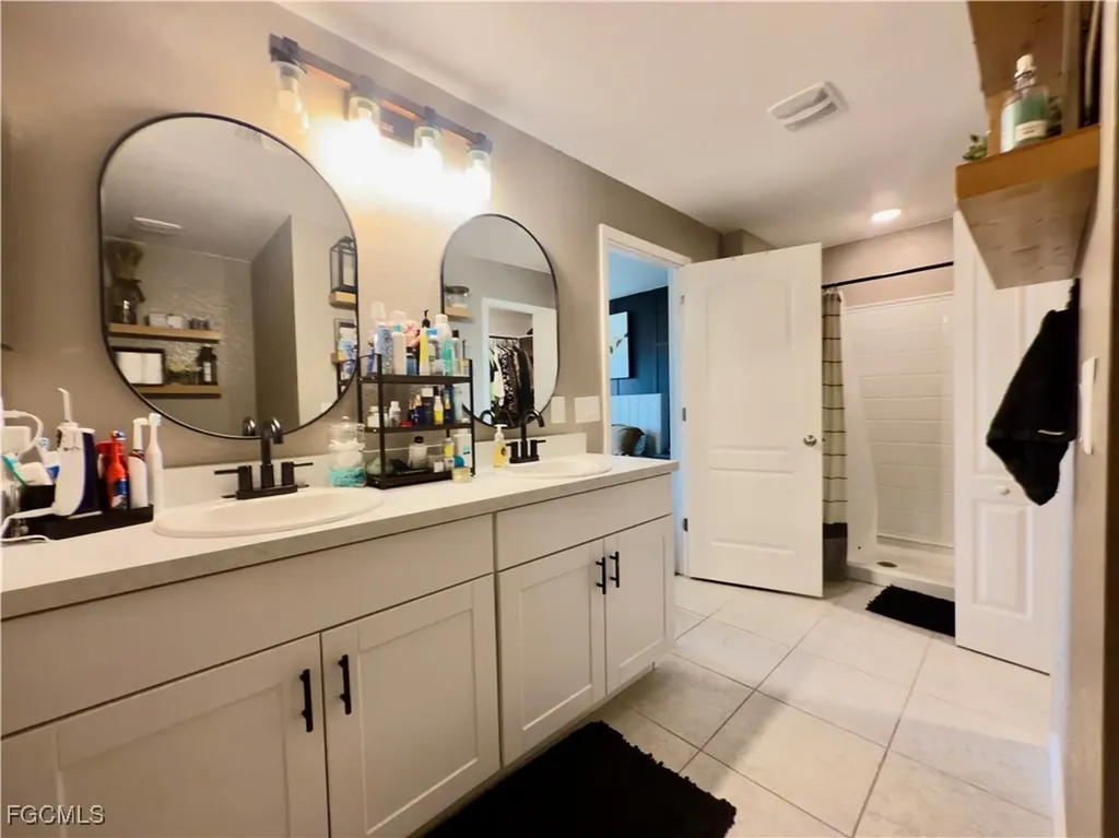 713 NW 37th Place Cape Coral FL 33993