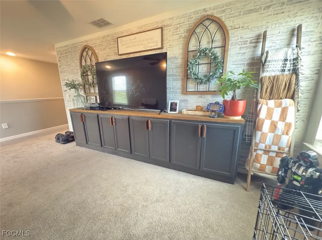 713 NW 37th Place Cape Coral FL 33993