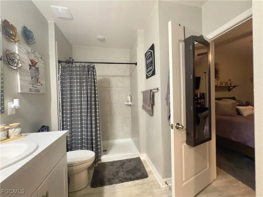 713 NW 37th Place Cape Coral FL 33993