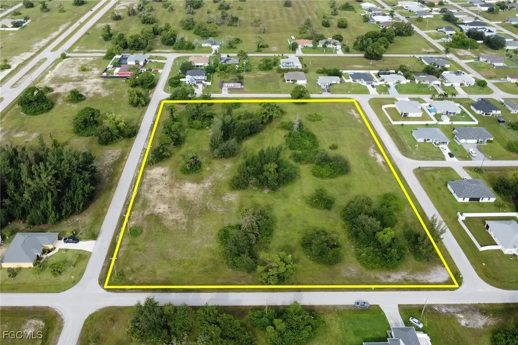 1626 NW 2nd Avenue Cape Coral FL 33993