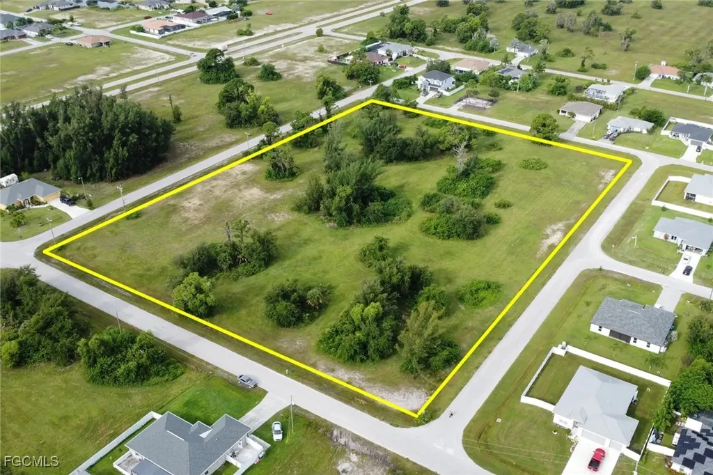 1626 NW 2nd Avenue Cape Coral FL 33993