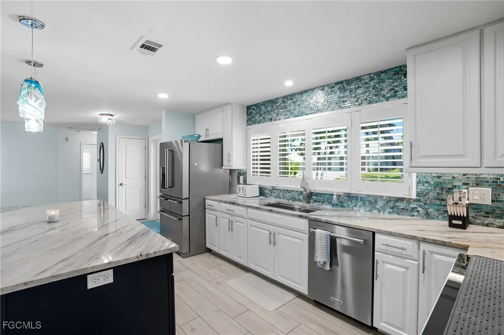 5257 Stratford Court Cape Coral FL 33904