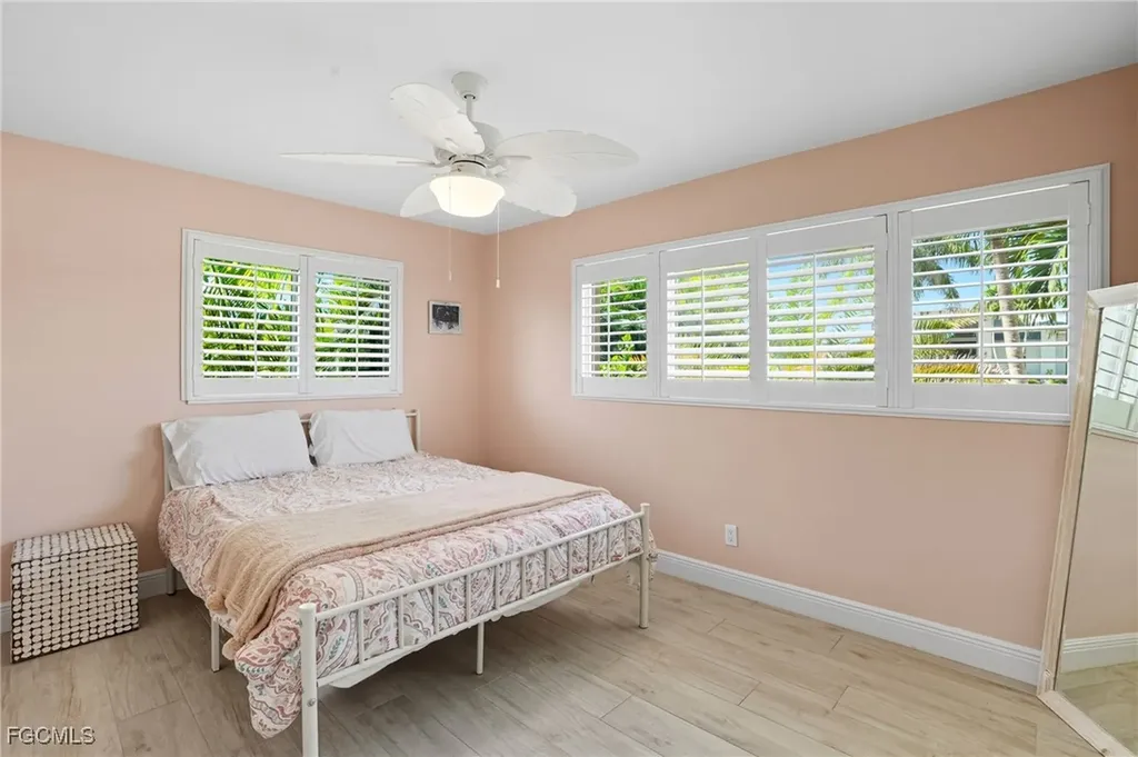 5257 Stratford Court Cape Coral FL 33904