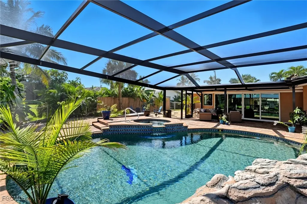 5257 Stratford Court Cape Coral FL 33904