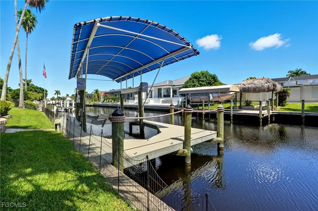 5257 Stratford Court Cape Coral FL 33904