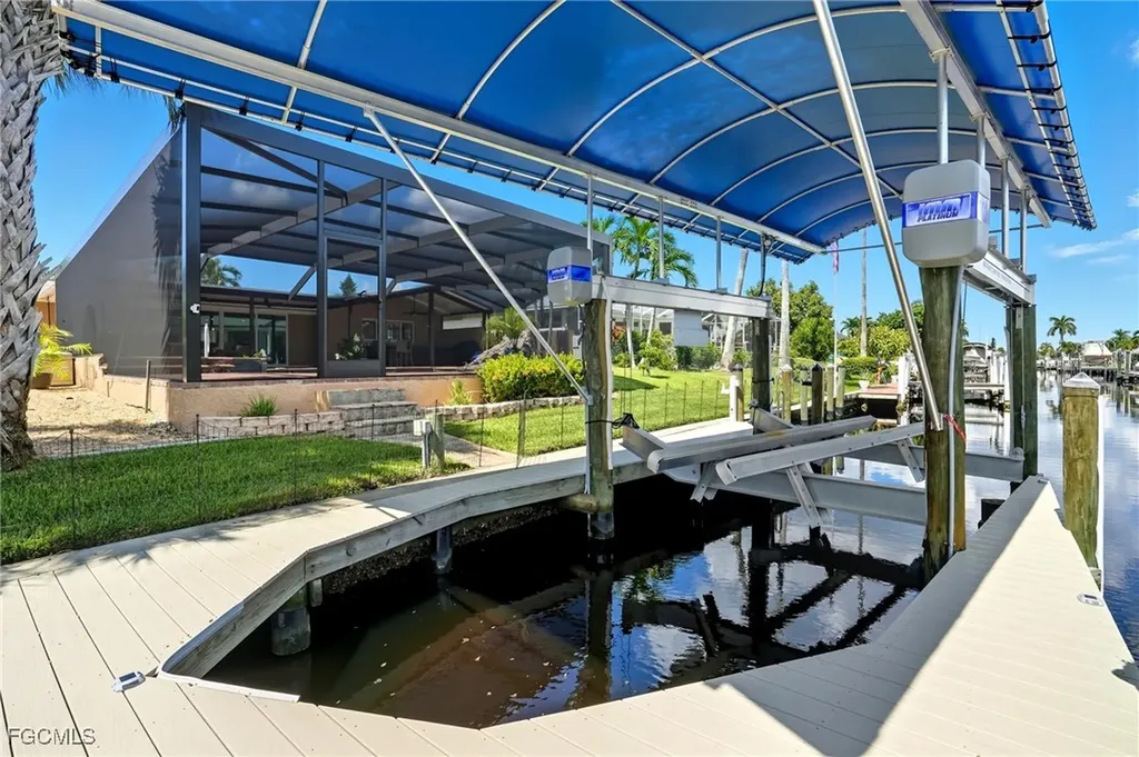 5257 Stratford Court Cape Coral FL 33904