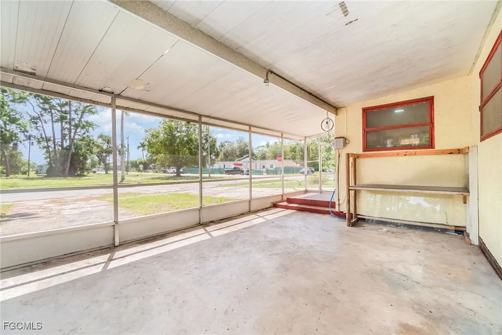 2729 Broadway Fort Myers FL 33901