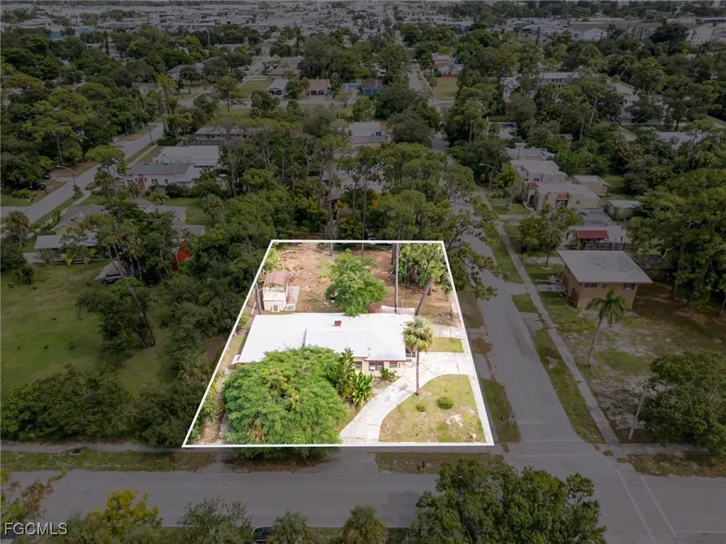 2729 Broadway Fort Myers FL 33901