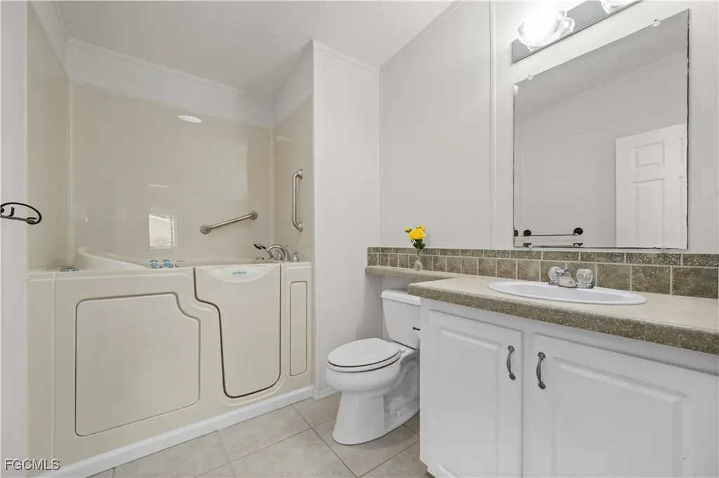 1000 Kings Highway Punta Gorda FL 33980