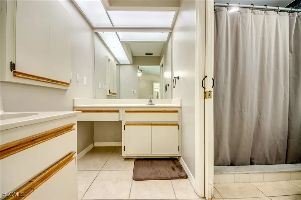 2210 SE 8th Terrace Cape Coral FL 33990