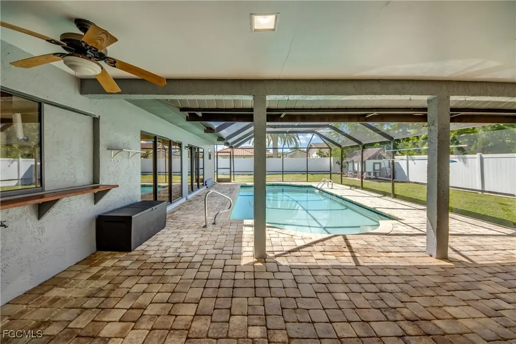 2210 SE 8th Terrace Cape Coral FL 33990