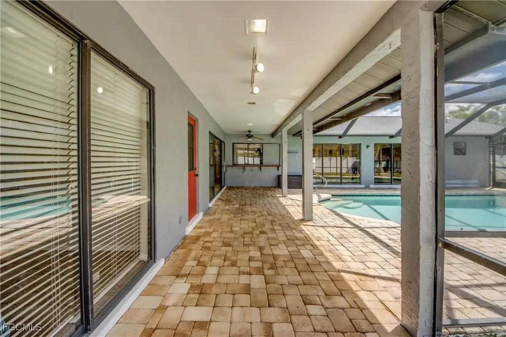 2210 SE 8th Terrace Cape Coral FL 33990