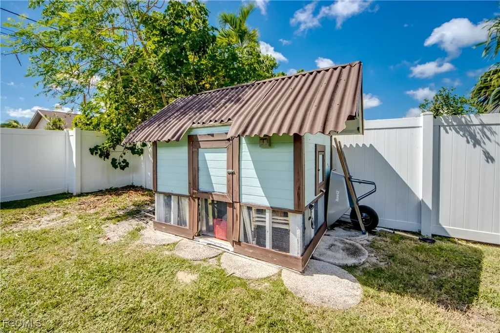 2210 SE 8th Terrace Cape Coral FL 33990