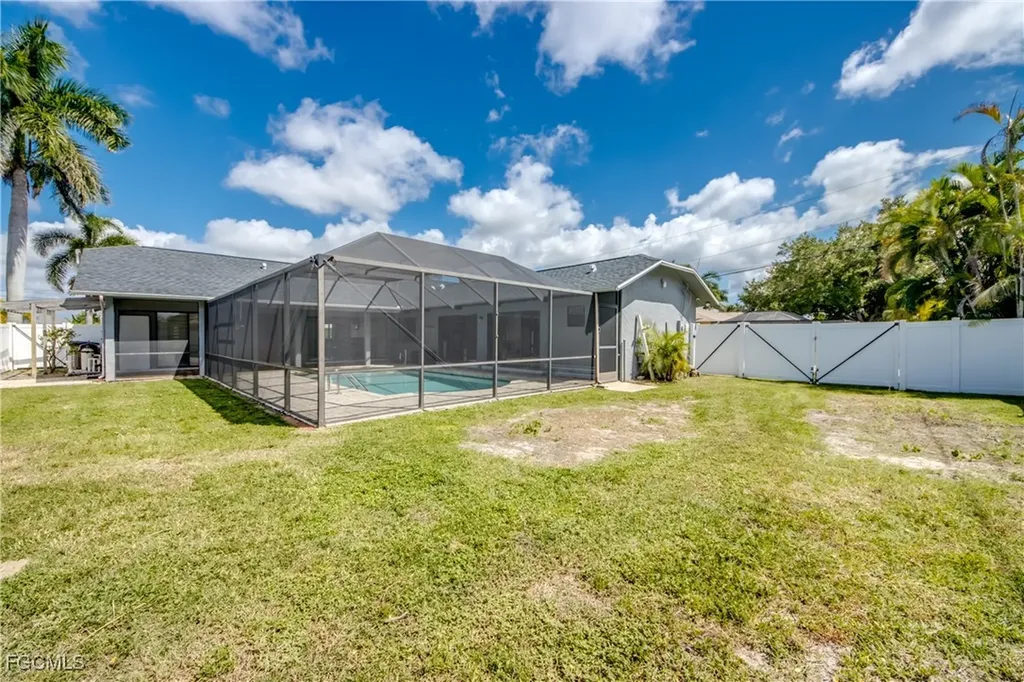 2210 SE 8th Terrace Cape Coral FL 33990