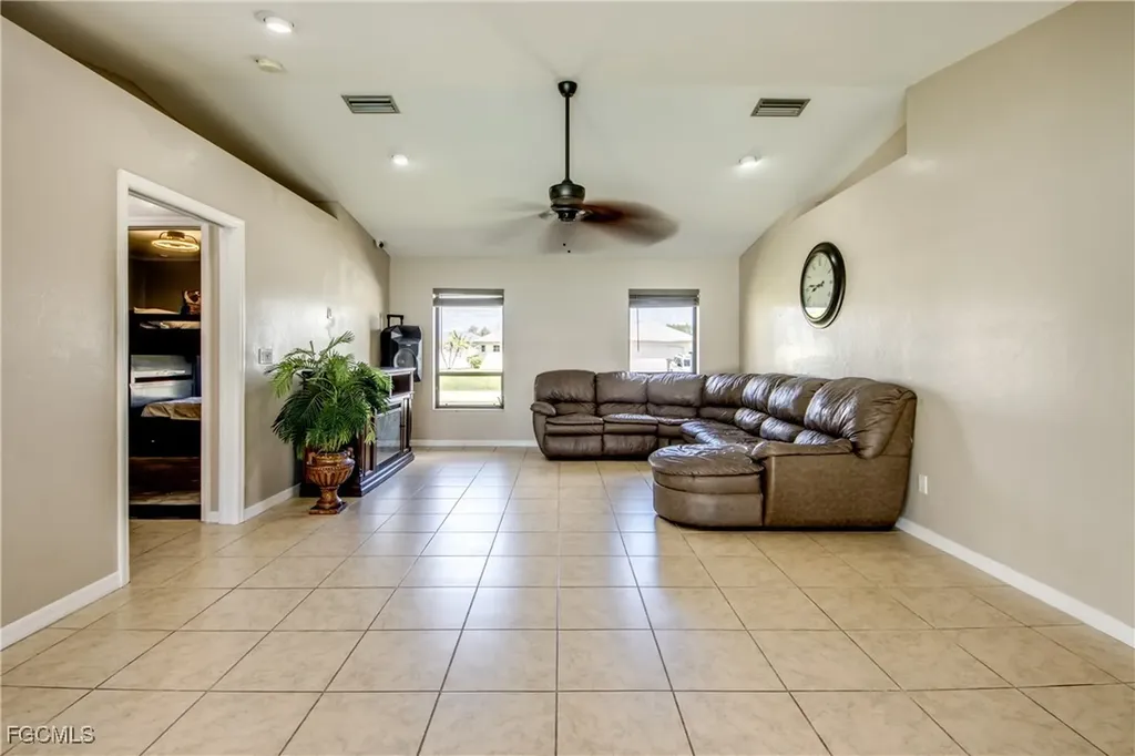 2210 SE 8th Terrace Cape Coral FL 33990