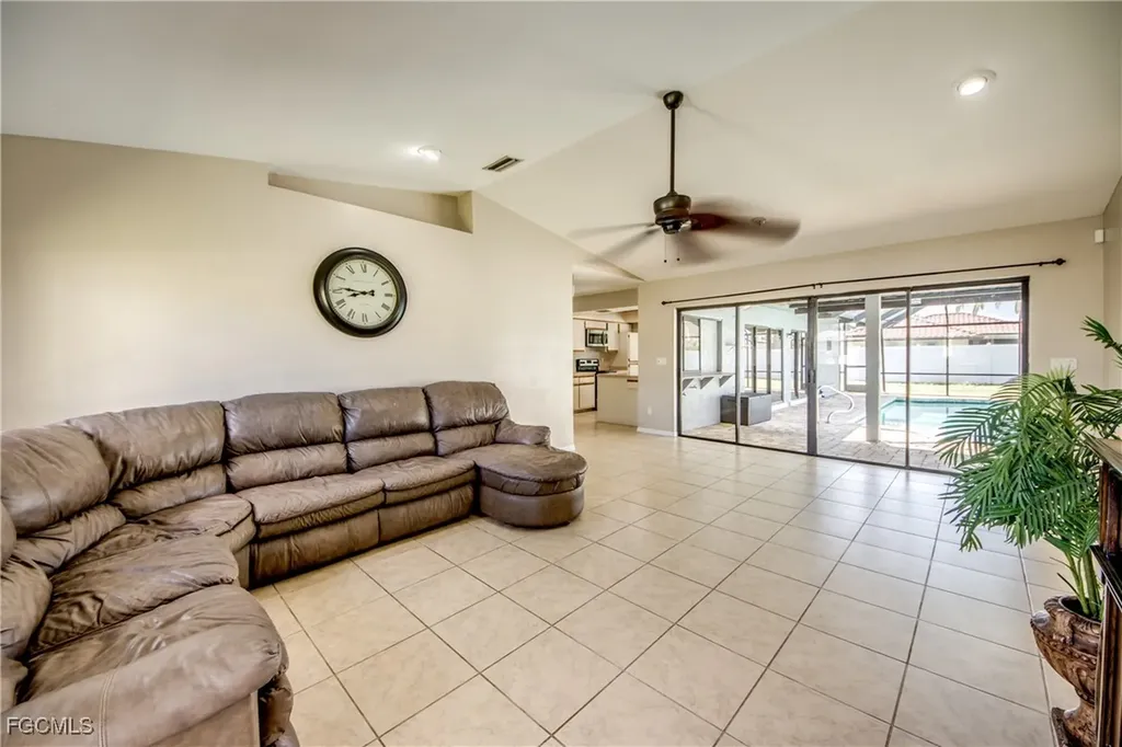 2210 SE 8th Terrace Cape Coral FL 33990