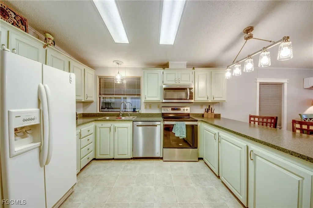 5020 Gulfgate Lane St. James City FL 33956