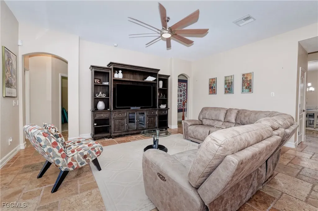 2632 Fairmont Cove Court Cape Coral FL 33991