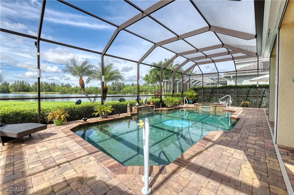 2632 Fairmont Cove Court Cape Coral FL 33991