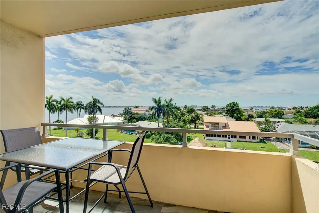 1766 Cape Coral Parkway E Cape Coral FL 33904