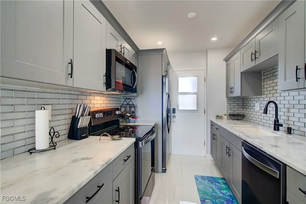 1766 Cape Coral Parkway E Cape Coral FL 33904