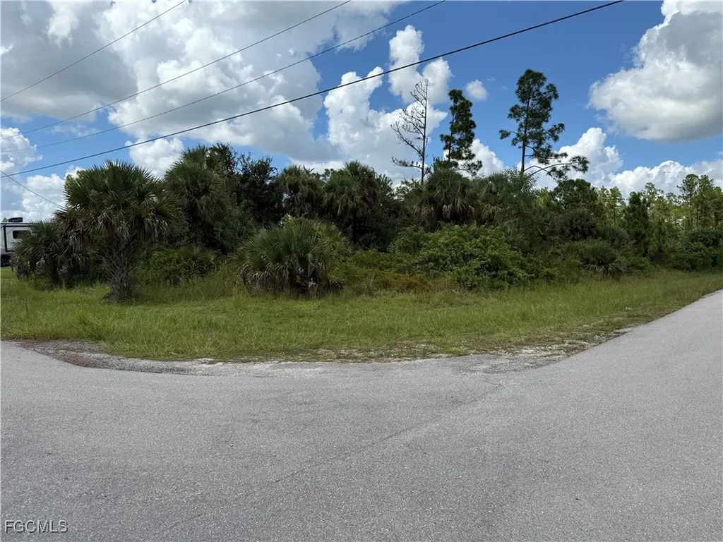 1137 Rachel Street E Lehigh Acres FL 33974