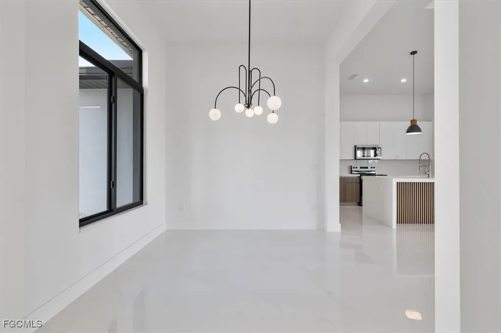 4102 NW 39th Street Cape Coral FL 33993