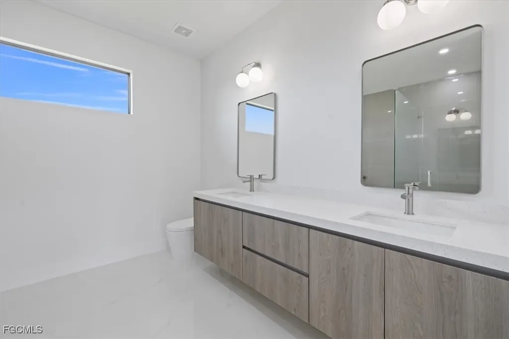 4102 NW 39th Street Cape Coral FL 33993