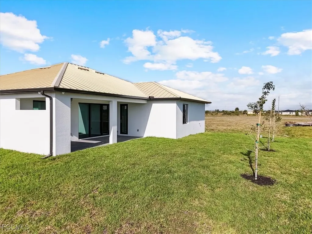 4102 NW 39th Street Cape Coral FL 33993