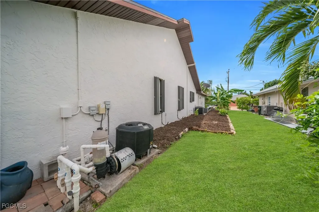 1321 SE 21st Lane Cape Coral FL 33990